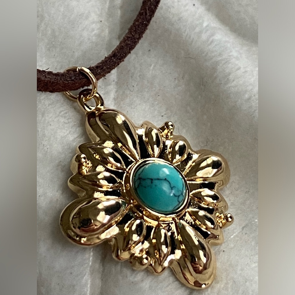 Turquoise Aura Leather Necklace
